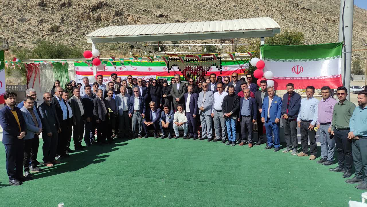 برگزاری همایش تجلیل از مدیران و معاونان مدارس جره و بالاده با حضور مسئولان استانی